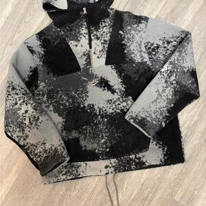 Nike Men's Black & Gray Patterned Half-Zip Sherpa Hoodie